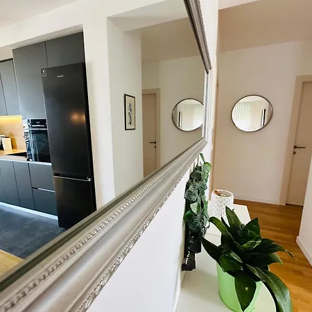 King With Private Parking Appartement *