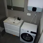 Apartment King With Private Parking