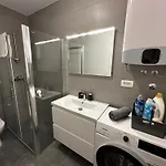 Apartment King With Private Parking Zadar