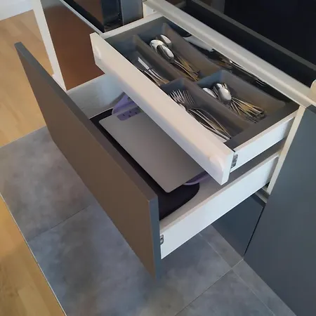 King With Private Parking Appartamento Zara