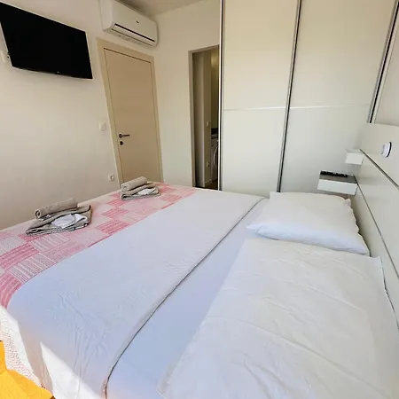 King With Private Parking Apartamento Zadar