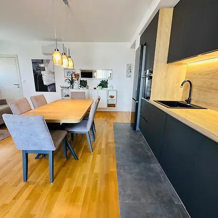 King With Private Parking Appartamento