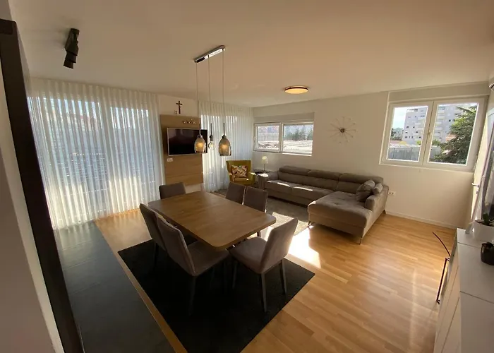 King With Private Parking * ザダル