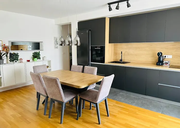 King With Private Parking ザダル