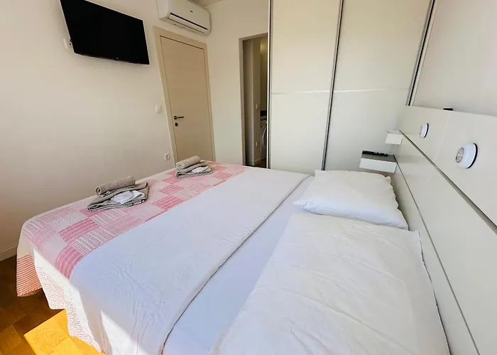 King With Private Parking アパート ザダル